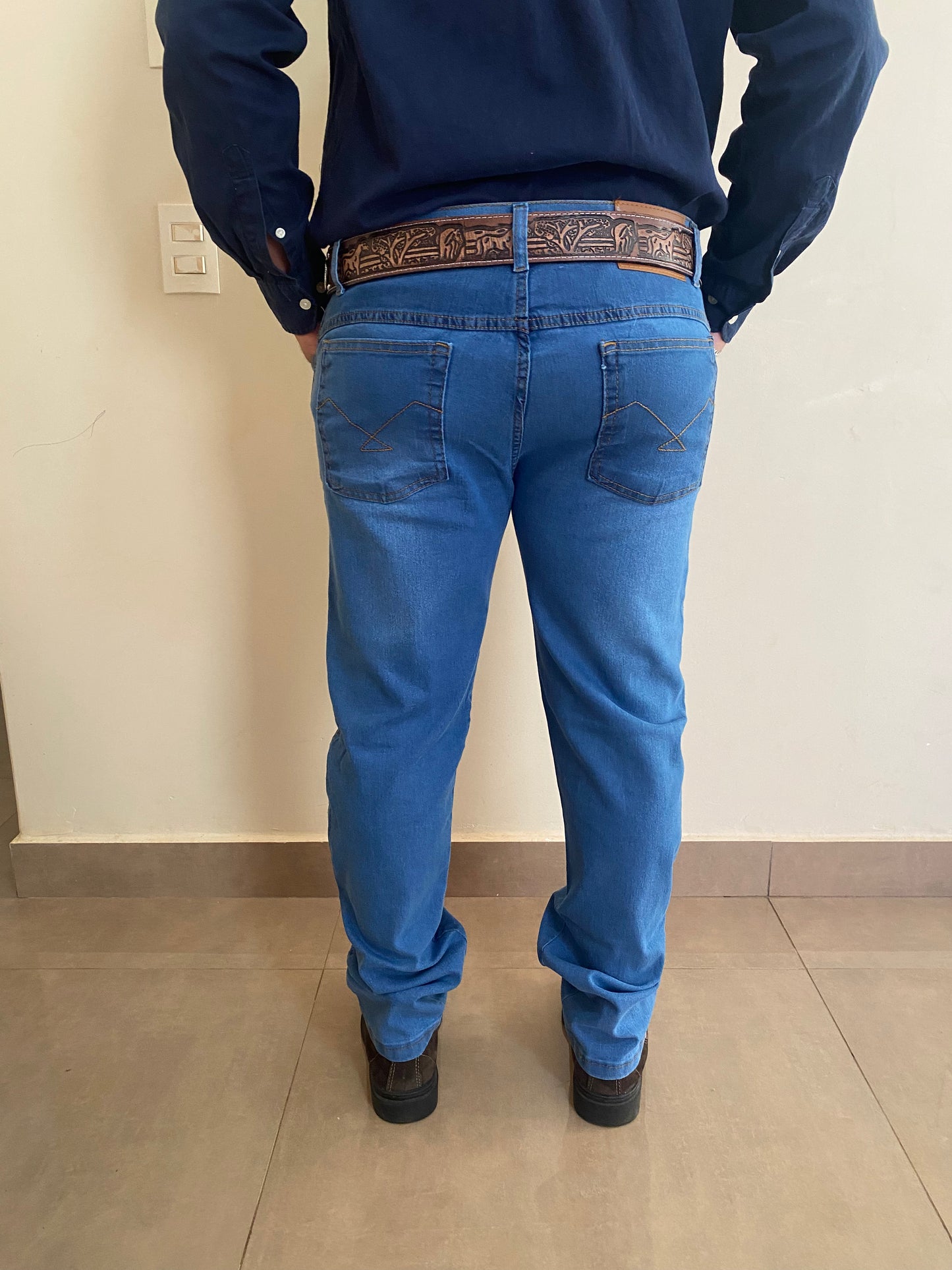 Calça Jeans Tradicional Azul Claro (Elastano)